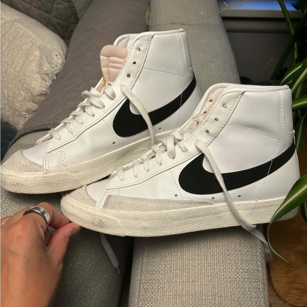 Nike Blazer Mid '77 women’s shoes